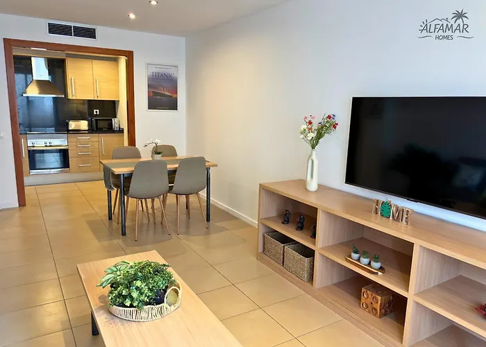 Kioto - Modern With Parking & Swimming Pool