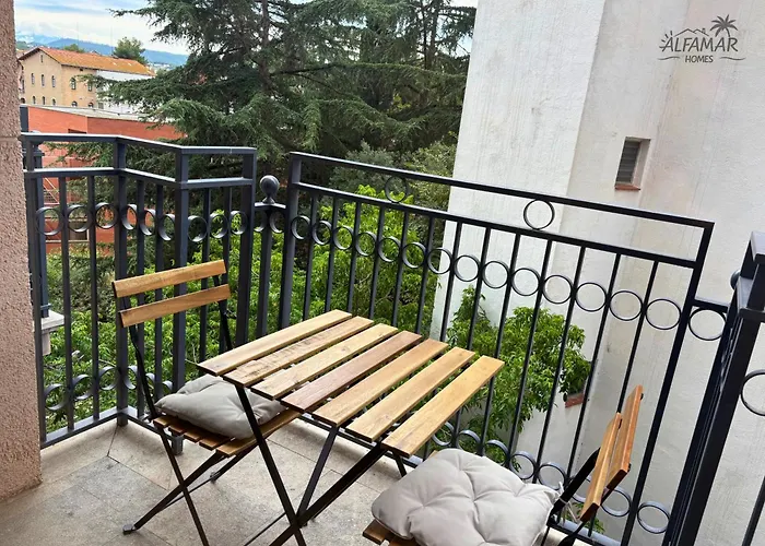 Kioto - Modern With Parking & Swimming Pool Apartment